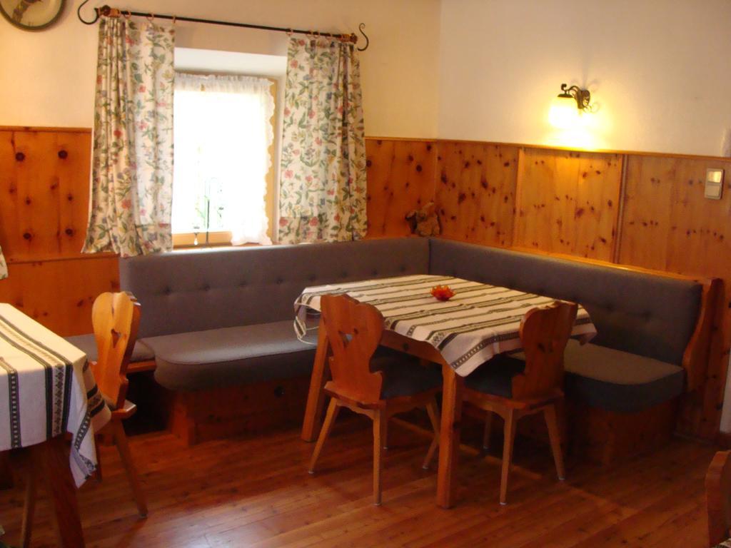 Haus Fiegl Hotel Oetz Eksteriør billede